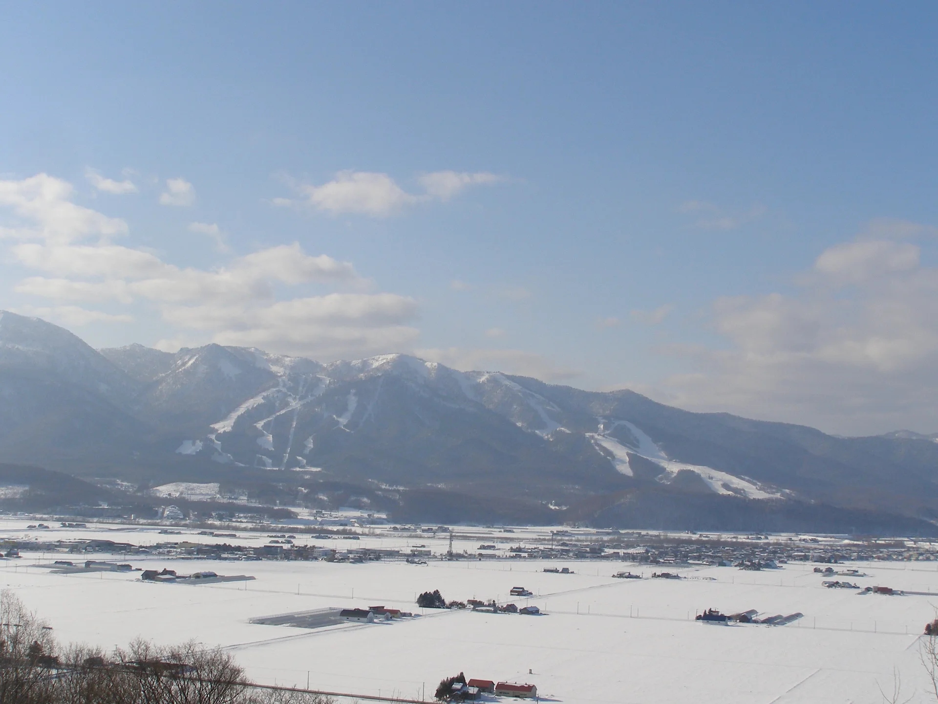 Furano Ski Resort, where Furano Zone and Kitanomine Zone form one connected ski base