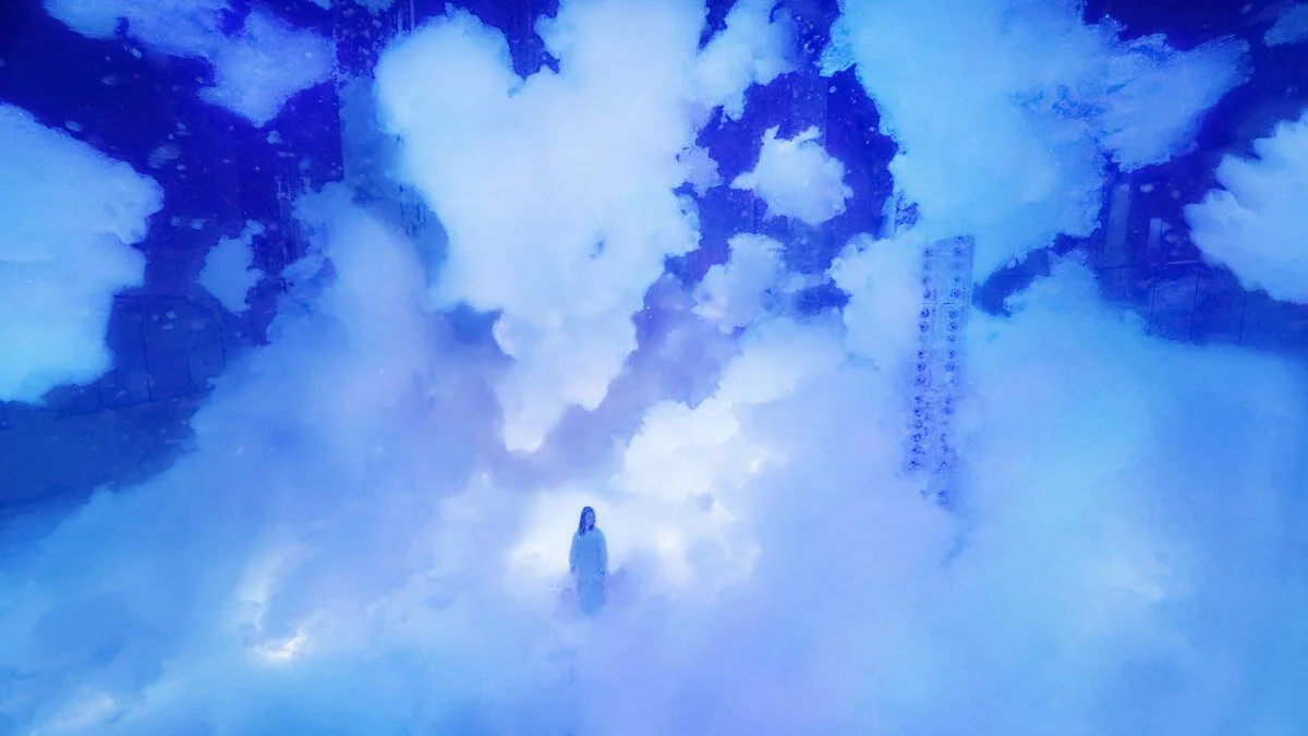 Massless Amorphous Sculpture at teamLab Biovortex Kyoto, a white foam-like form suspended in space