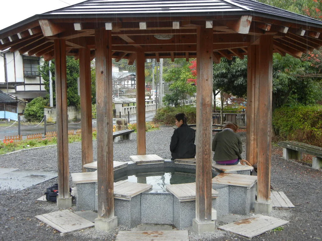 Nanakuri foot bath in Bessho Onsen for an evening or early-morning walk