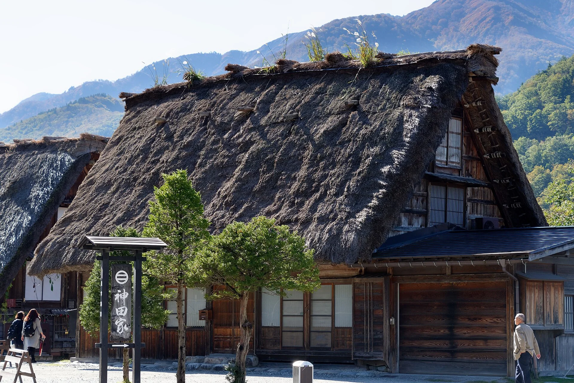 Shirakawa-go gassho village as a four-to-five-hour stop between Takayama and Kanazawa