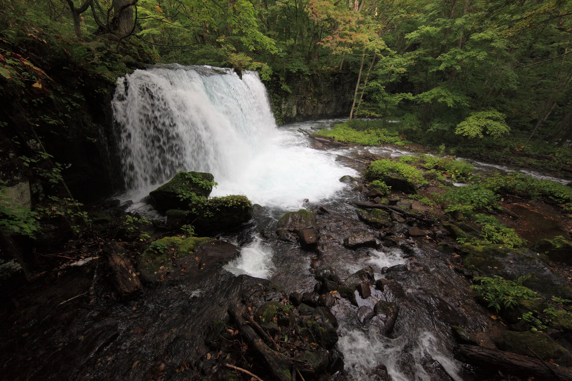 Choshi Otaki waterfall on the upper Oirase Stream autumn route