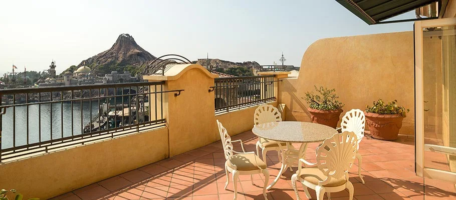 MiraCosta Terrace Room showing a large outdoor terrace for a two-person stay
