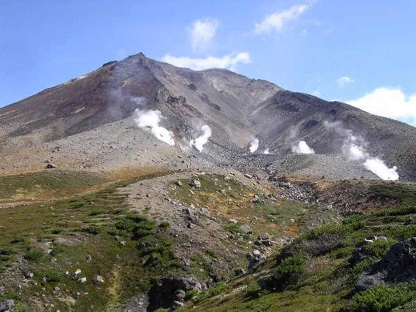 Asahidake alpine autumn colours in the earliest Hokkaido foliage zone