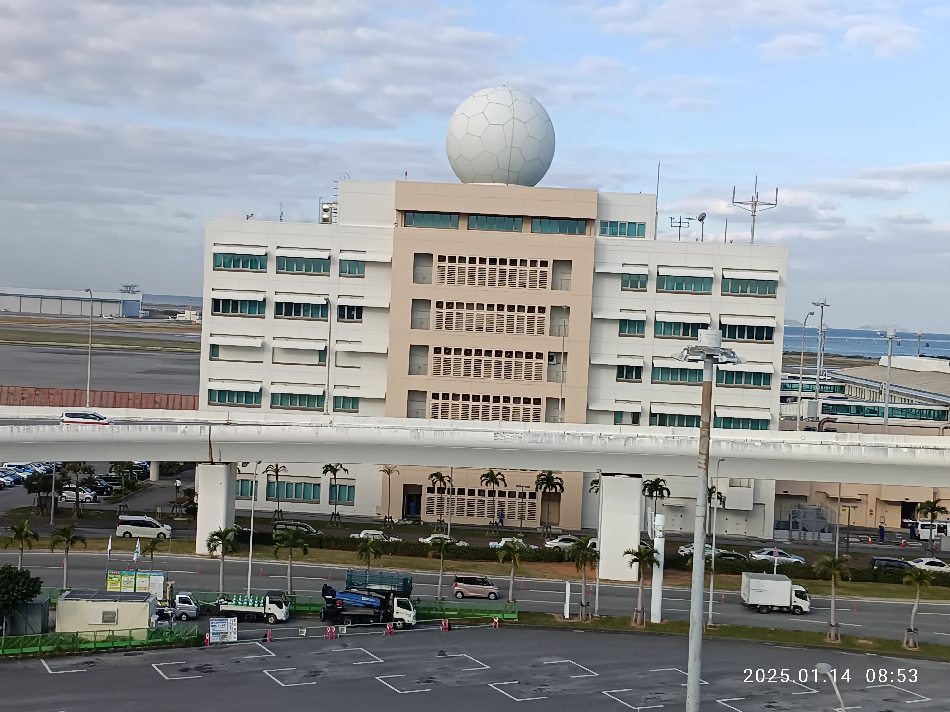 Naha Airport Yui Rail for an Okinawa family late arrival or early flight