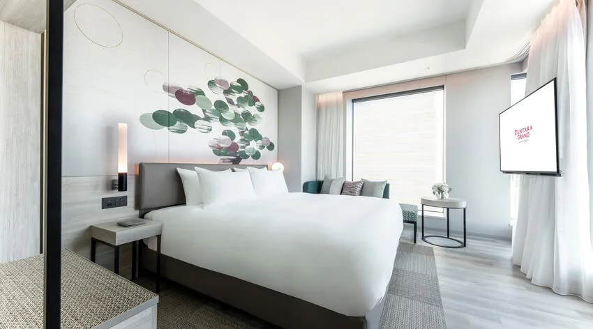 Centara Grand Hotel Osaka Family Room king bed