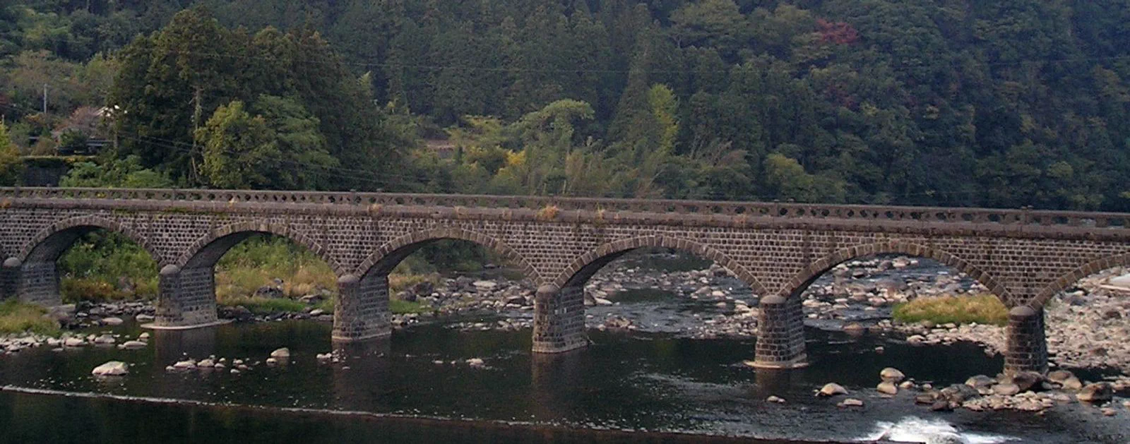 Yabakei Bridge on the easier lower Hon-Yabakei autumn route