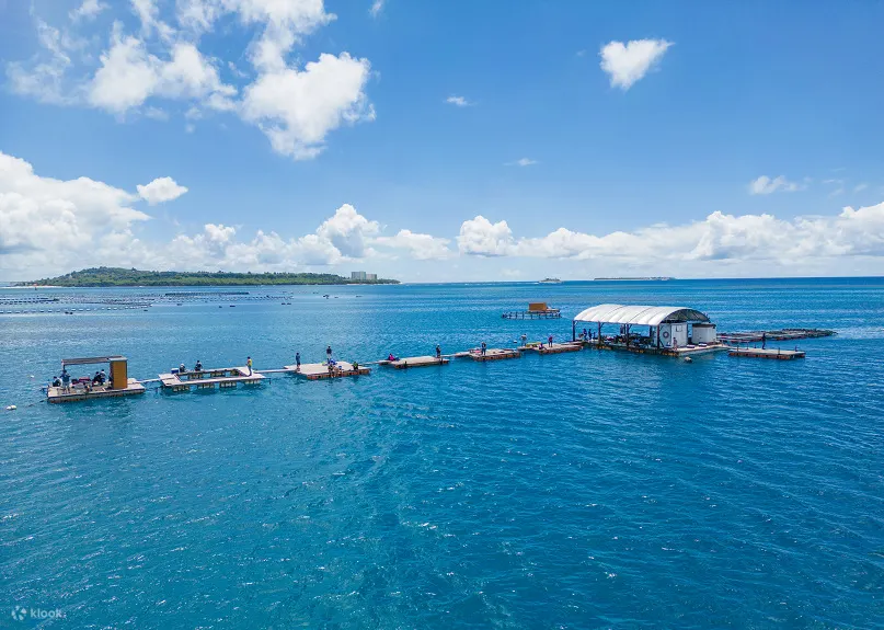 A large fishing raft in Motobu, northern Okinawa, emphasizing stability and space.