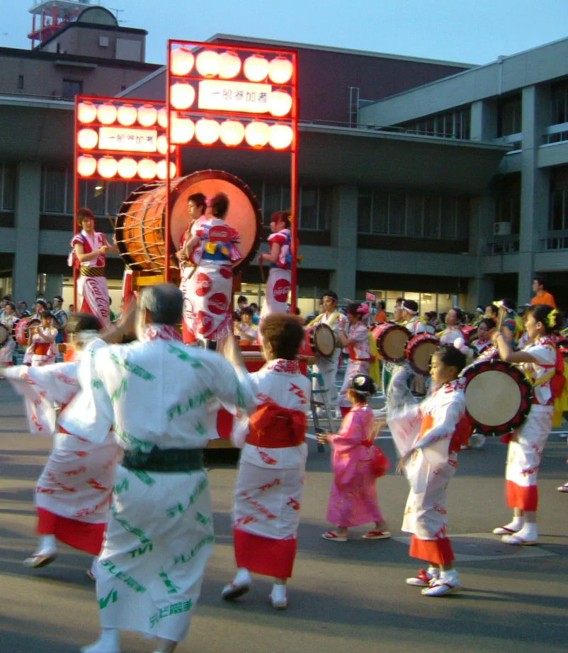 Morioka Sansa Odori drummers on the Chuo-dori parade route