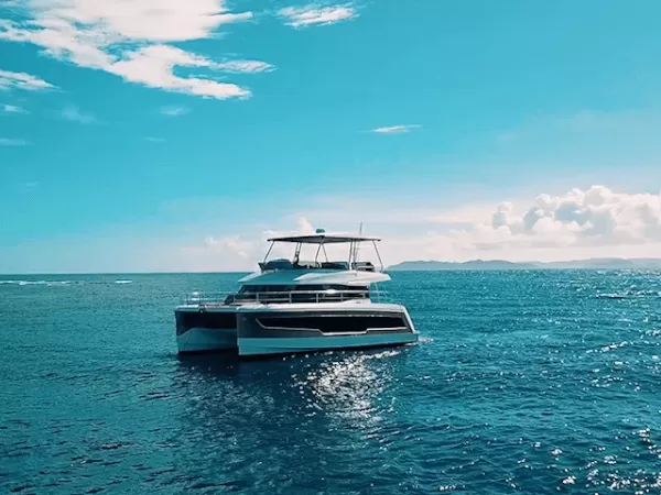 Private catamaran cruising in Okinawa. For bigger groups, compare usable deck space, comfort, activity rotations and real cost per person—not just maximum capacity.
