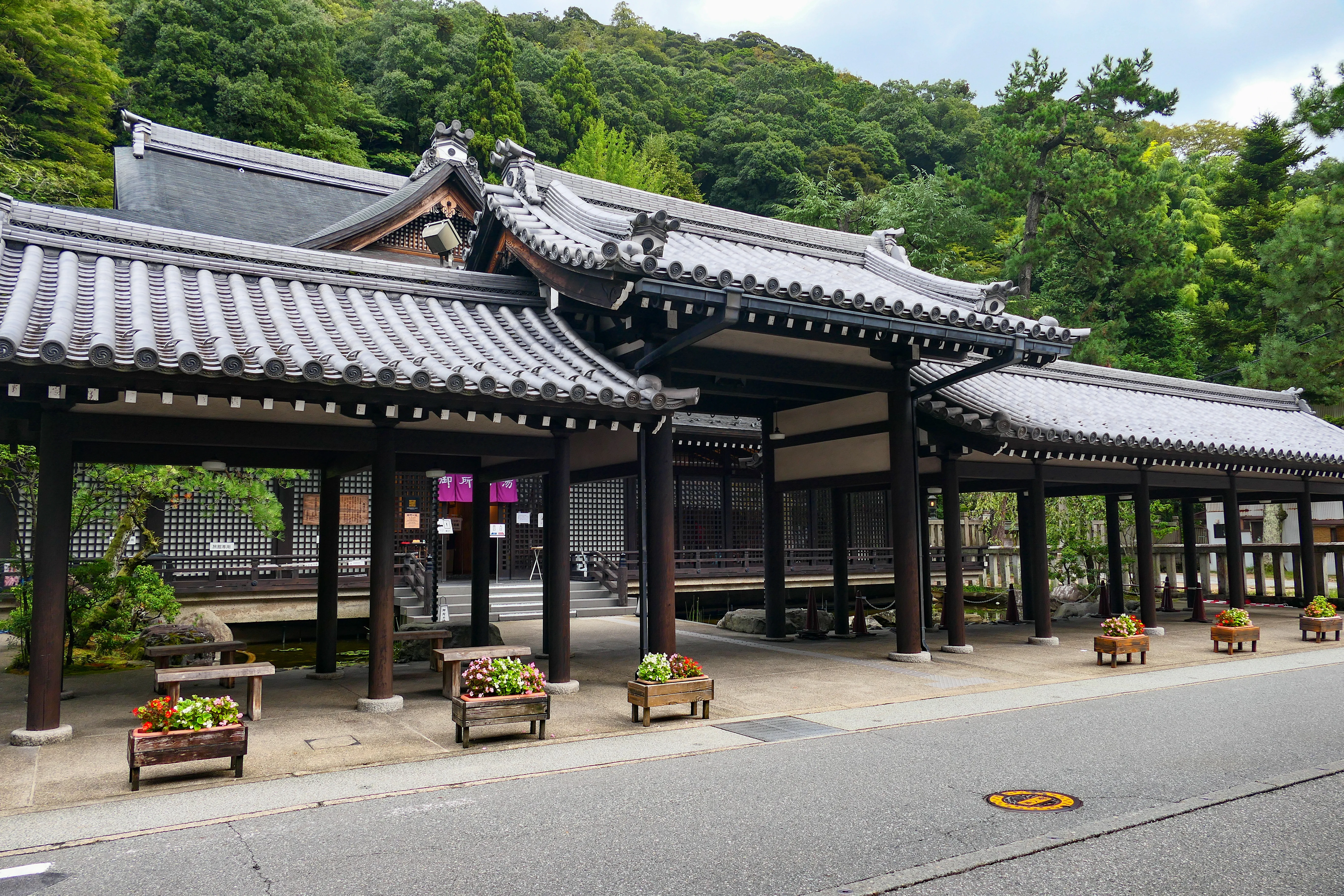 Goshono-yu public bathhouse in Kinosaki Onsen for planning bathhouse time over one or two nights