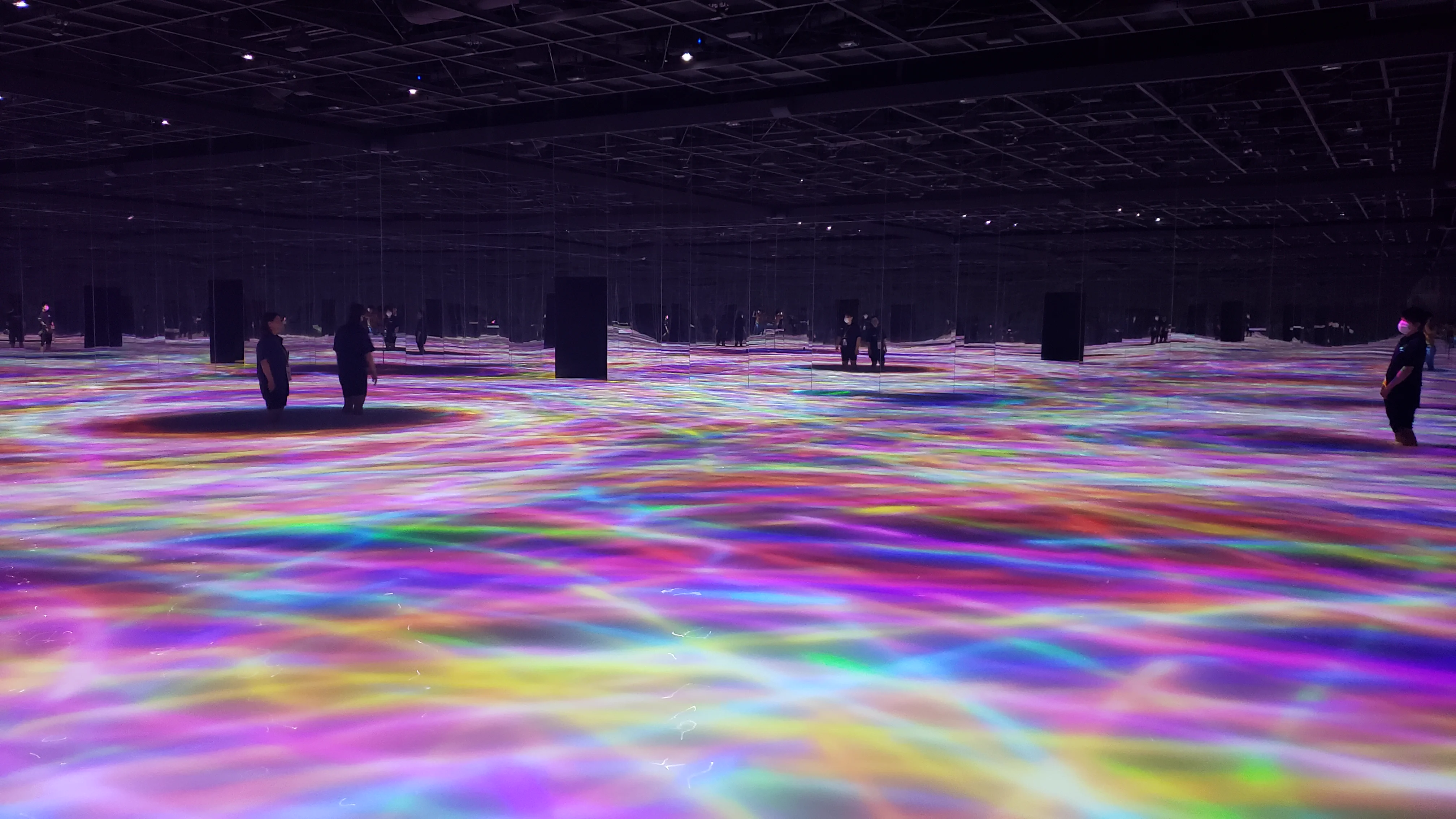 teamLab Borderless vs Planets: Which Tokyo Museum Should You Choose? — Japan travel guide