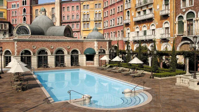MiraCosta vs Fantasy Springs Hotel: Which DisneySea Hotel Is Better? — Japan travel guide