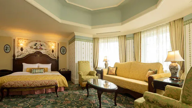 Tokyo Disneyland Hotel Superior Alcove Room with Victorian furnishings