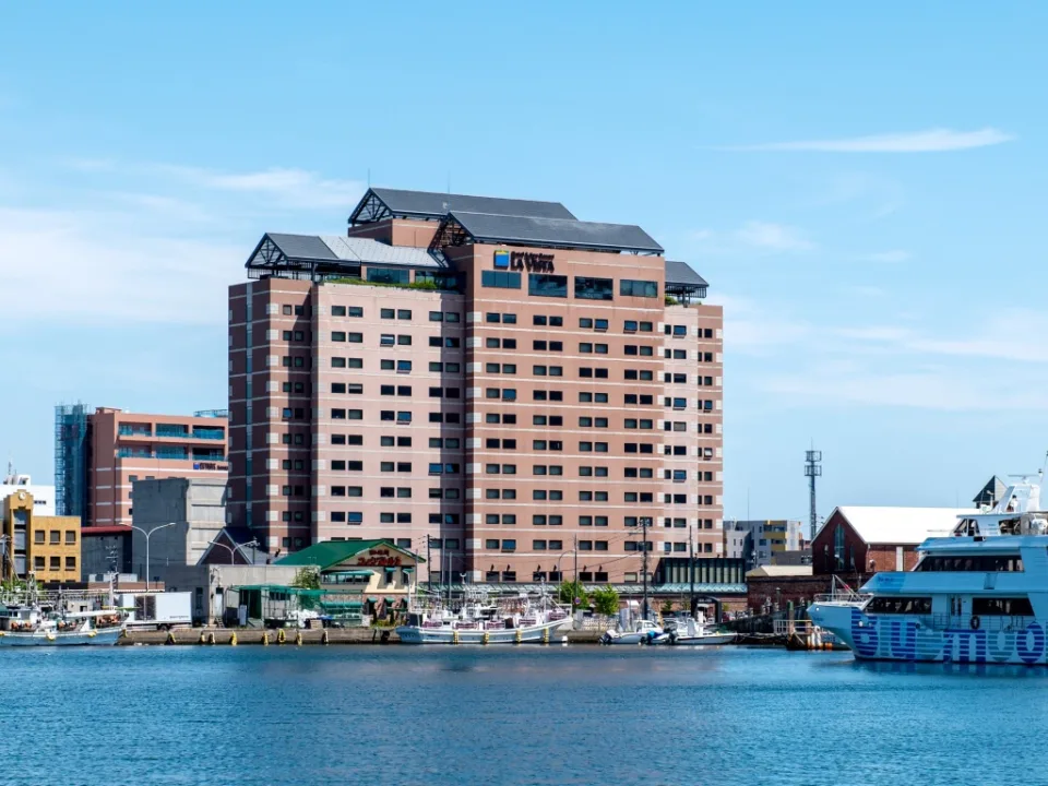 La Vista Hakodate Bay: Is a 15-Minute Walk from Hakodate Station Worth It? — Japan travel guide