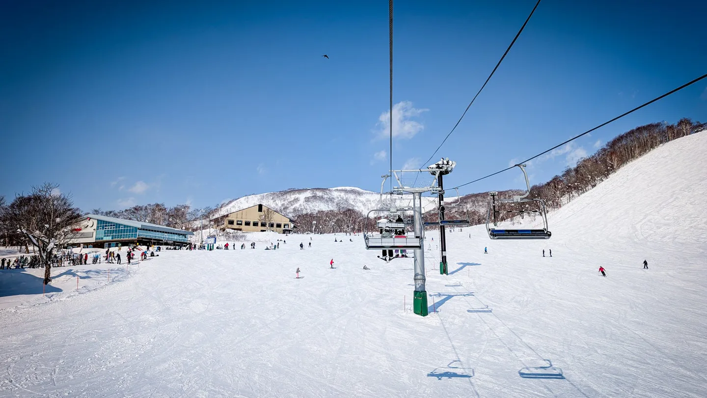 Niseko vs Furano: Which Ski Base Is Better for Your Hokkaido Trip? — Japan travel guide