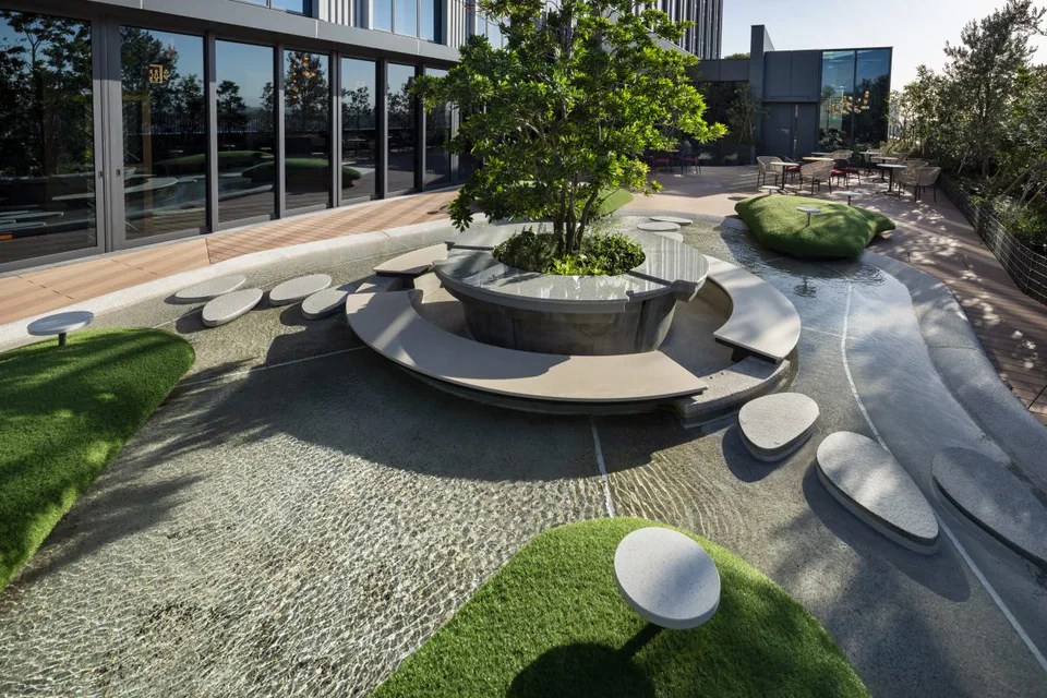 OMO5 Tokyo Gotanda high-floor garden and public space