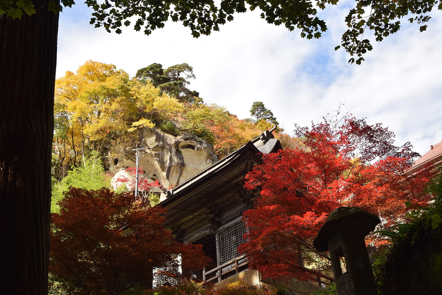 Yamadera Autumn Leaves Day Trip: Sendai Trains, 1,015 Steps and Hotels — Japan travel guide