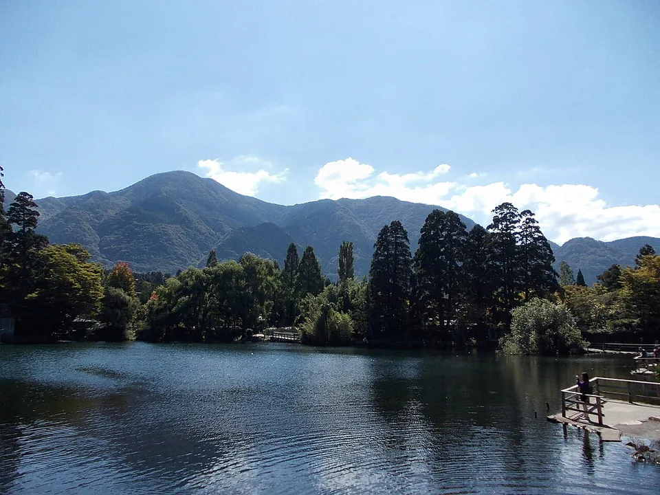 Lake Kinrin in Yufuin as an overnight base on a Kyushu autumn itinerary