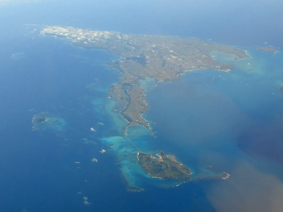 Miyakojima 4-Day Itinerary: Turtle Snorkeling, SUP, Pumpkin Cave and Bridges — Japan travel guide