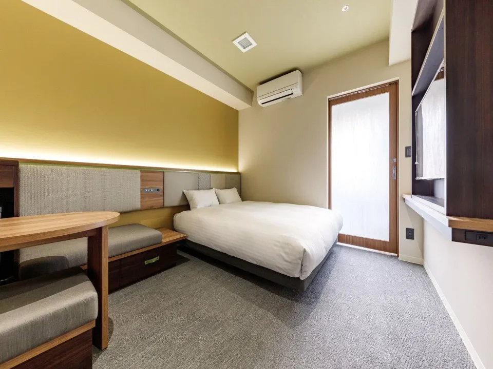 Nishitetsu Hotel CROOM Hakata Gion double room with separate shower